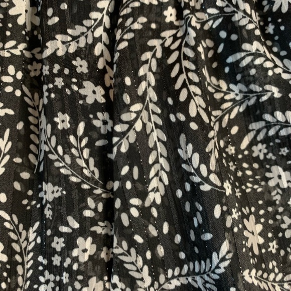 Umgee Boho Floral Print Top Blouse Women Small Silver Metallic Thread - Picture 3 of 8